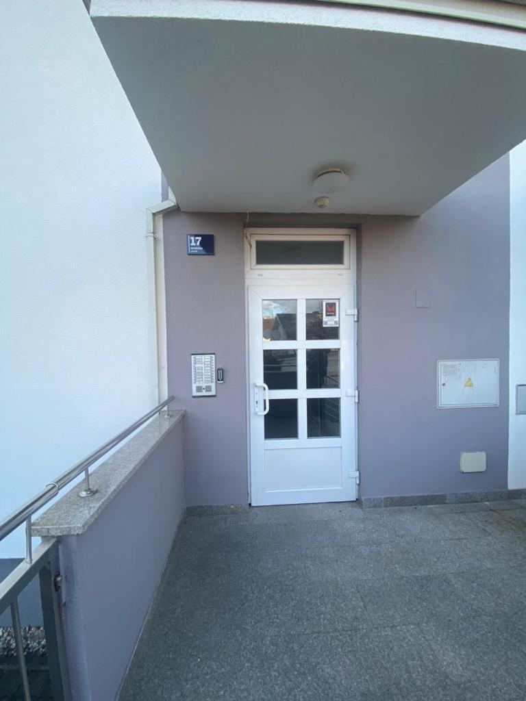 Studio Apartman Ana ซาเกร็บ ภายนอก รูปภาพ